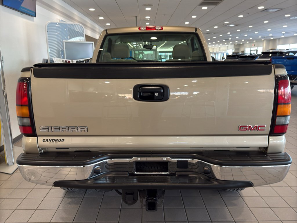 Used 2004 GMC Sierra 1500 BASE Regular Cab w/ Light Duty Power Package image 6