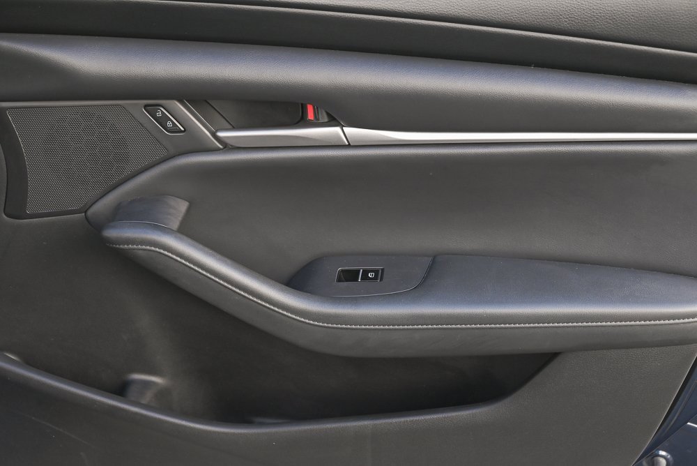 Certified 2021 MAZDA MAZDA3 s image 17