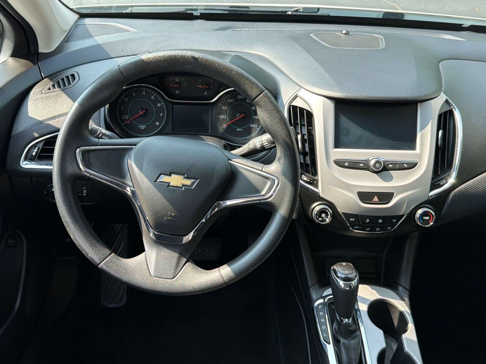 Used 2016 Chevrolet Cruze LS FWD image 17