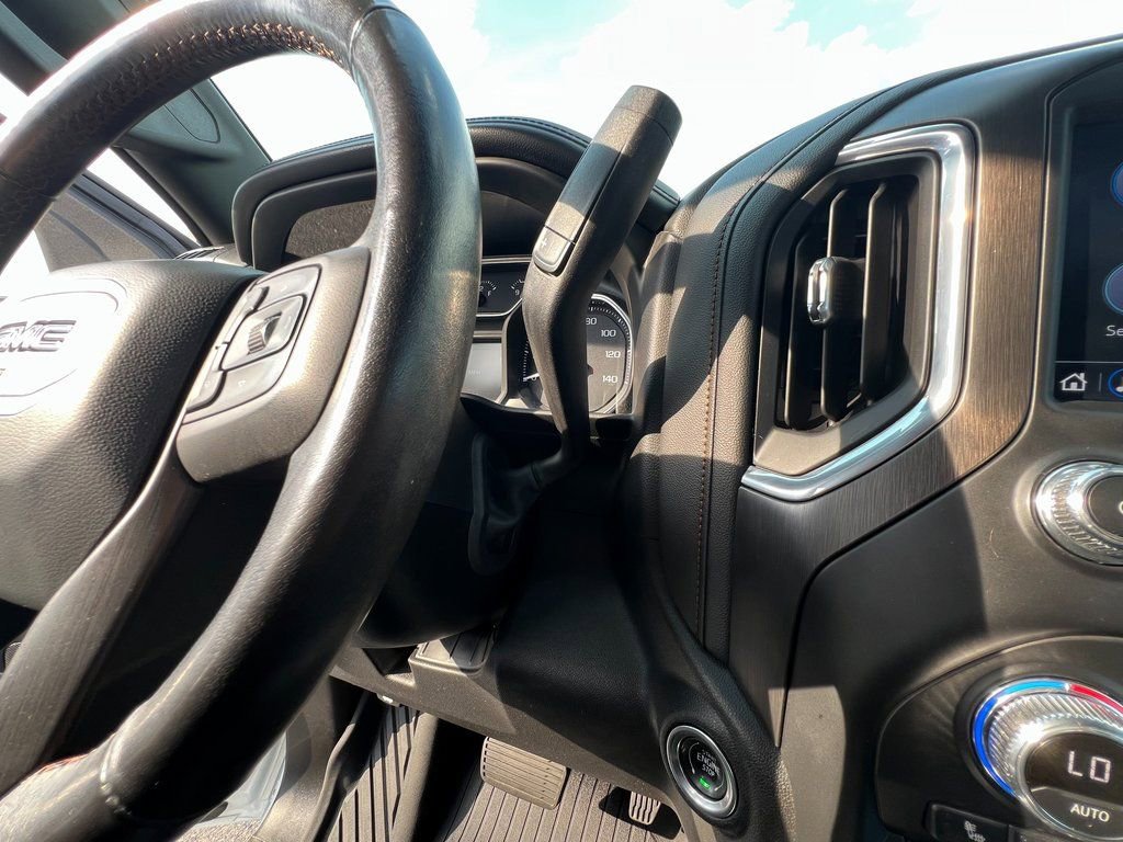 Certified 2022 GMC Sierra 2500 AT4 w/ Snow Plow Prep/Camper Package AWD/4WD image 24