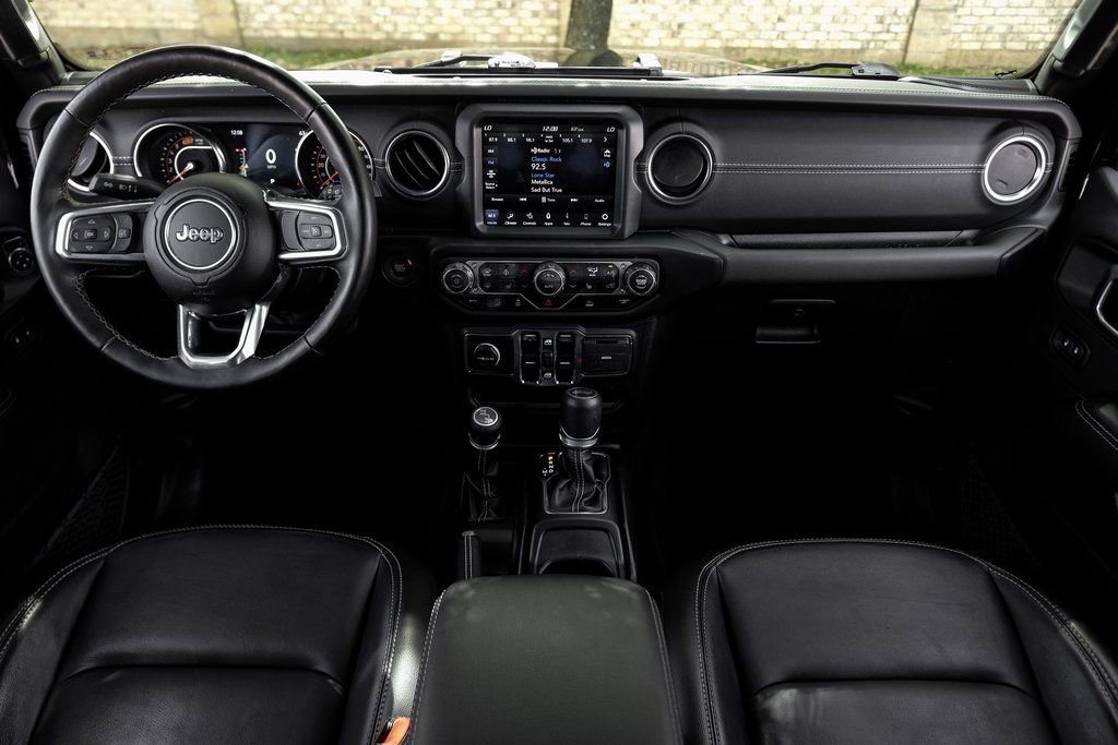 Used 2023 Jeep Wrangler Sahara w/ Cold Weather Group image 5