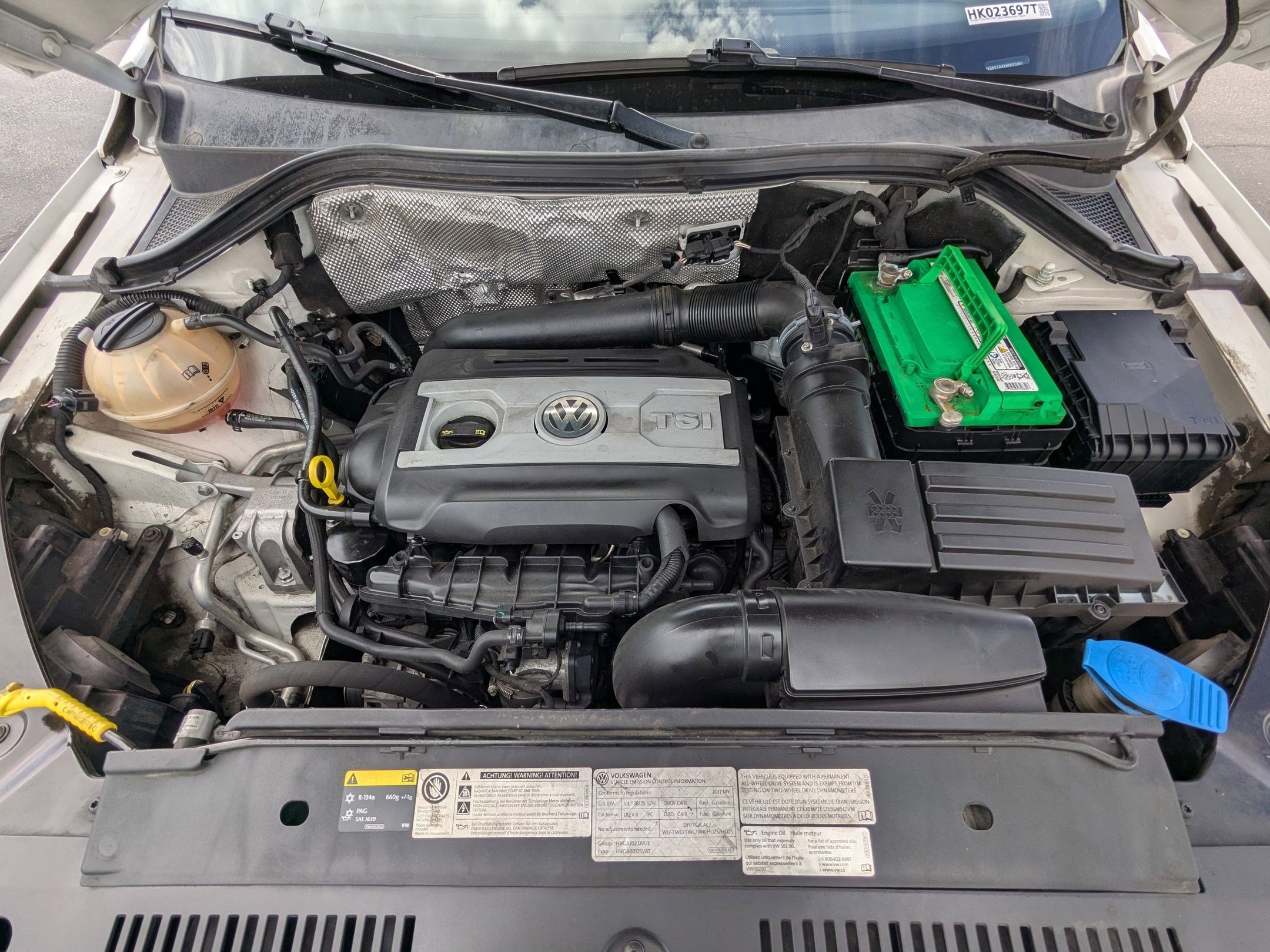 Used 2017 Volkswagen Tiguan S image 34