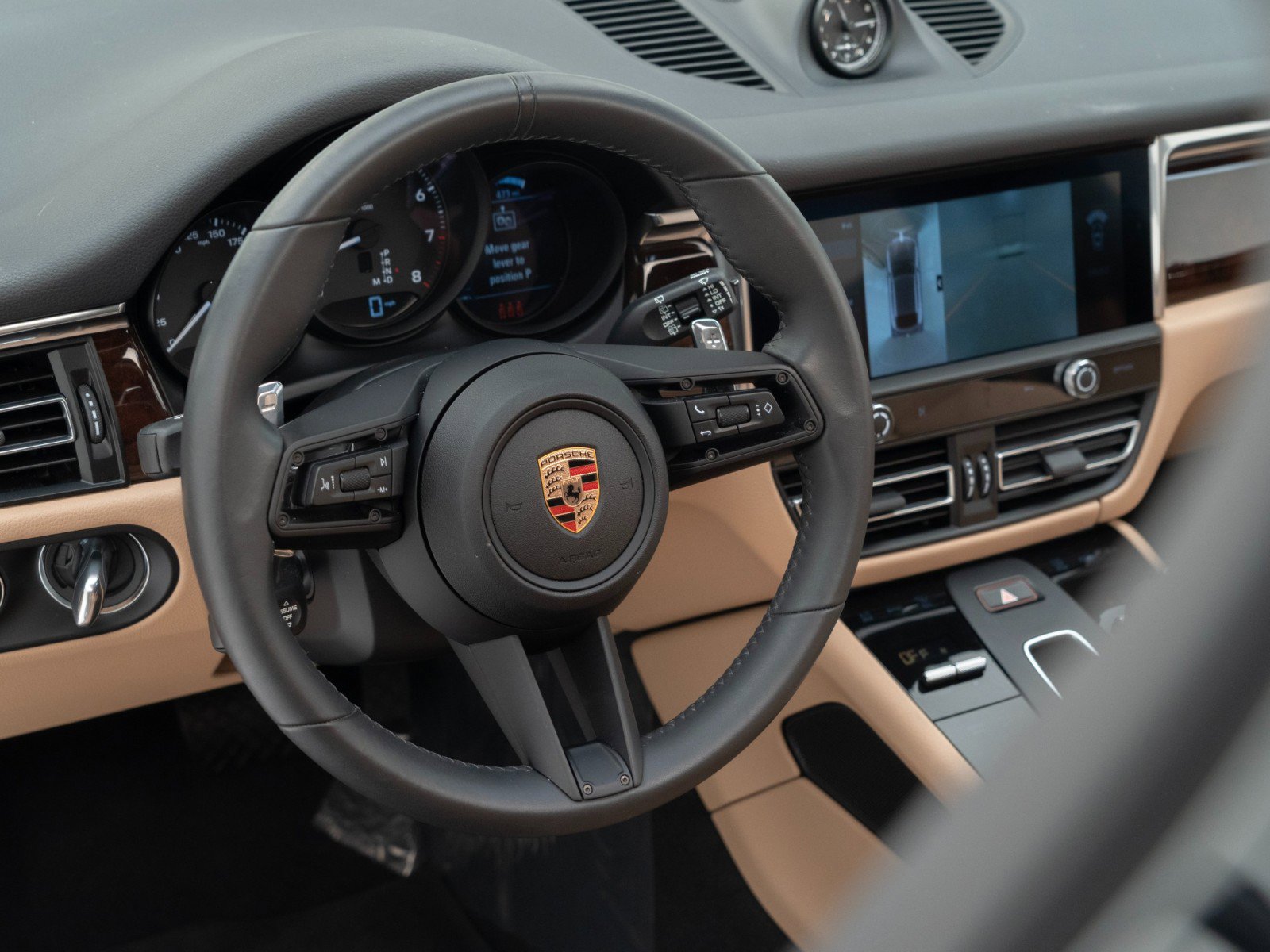 Certified 2025 Porsche Macan image 20