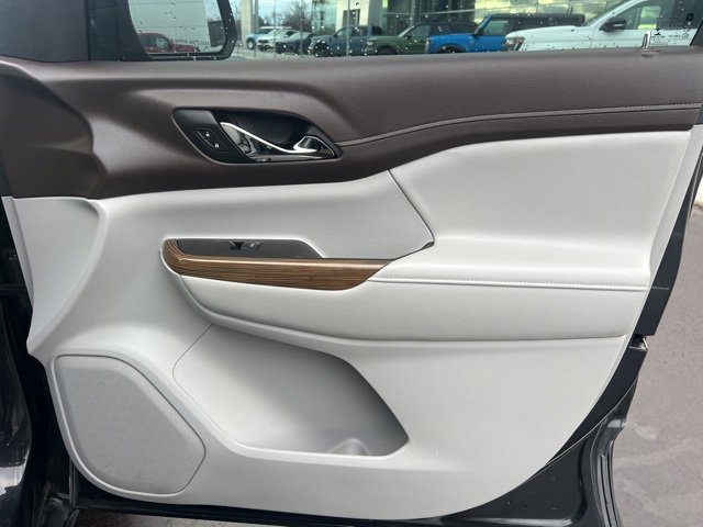 Used 2020 GMC Acadia SLE w/ Driver Convenience Package image 10