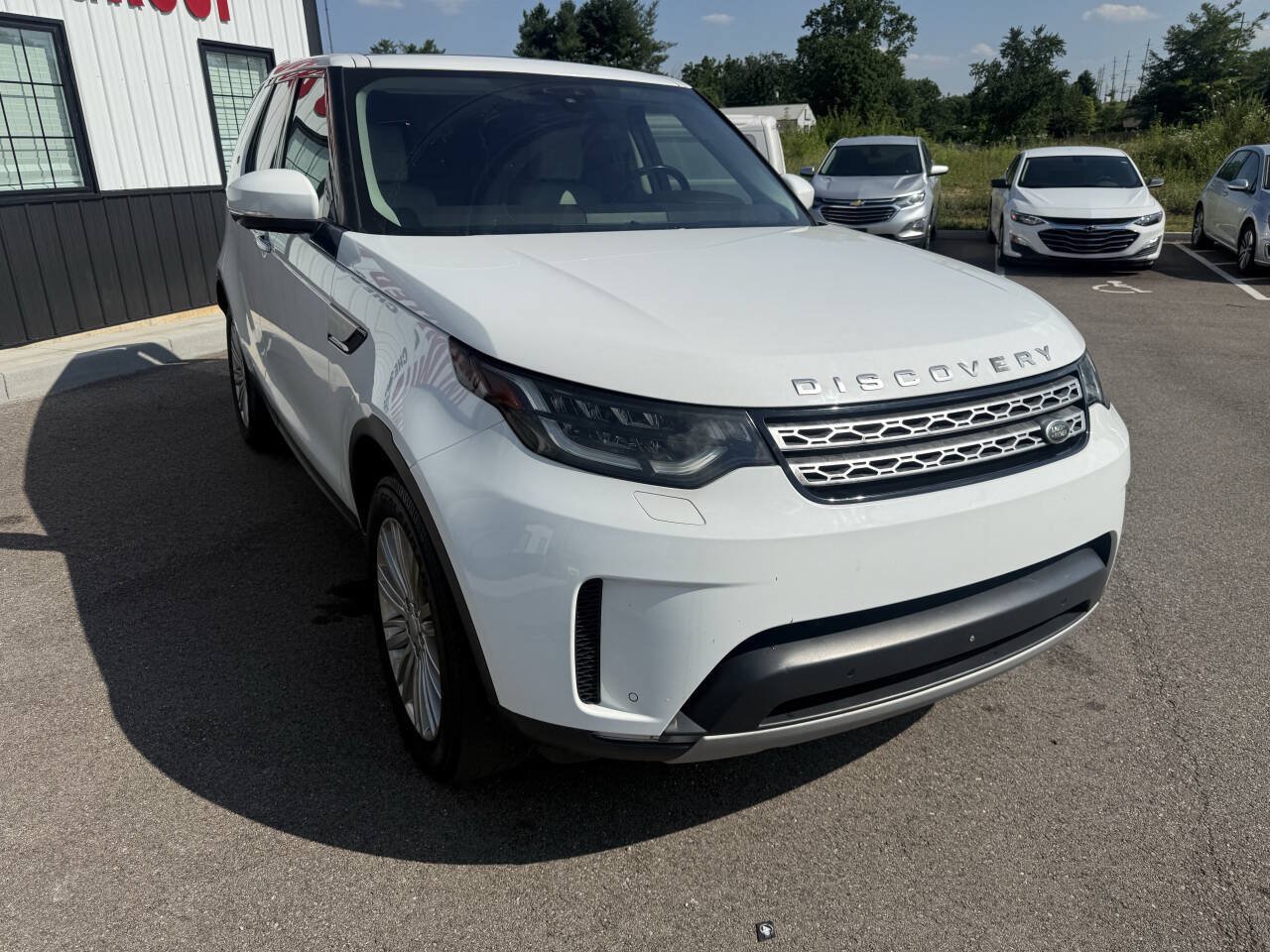 Used 2017 Land Rover Discovery HSE Luxury AWD/4WD image 4