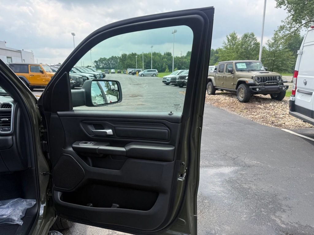 New 2026 RAM 1500 Express AWD/4WD image 52