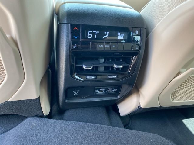 Used 2025 Jeep Grand Cherokee L Limited AWD/4WD image 33