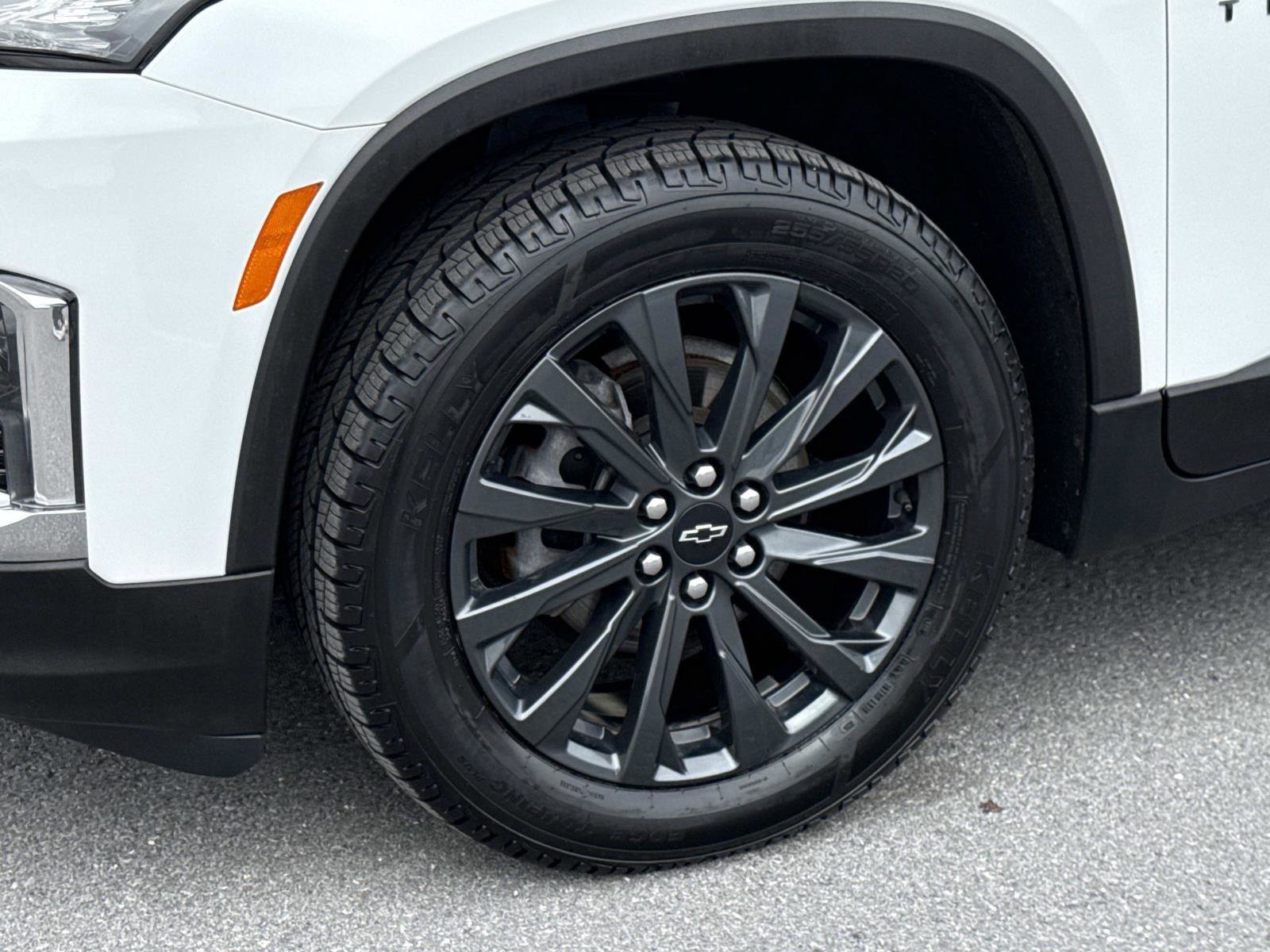Used 2023 Chevrolet Traverse RS w/ LPO, Floor Liner Package image 29
