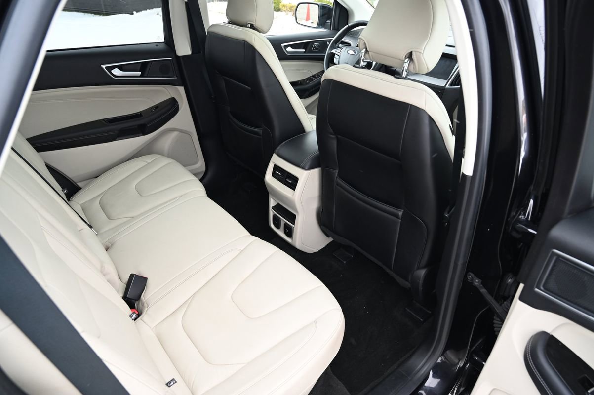 Used 2019 Ford Edge Titanium w/ Cold Weather Package image 41