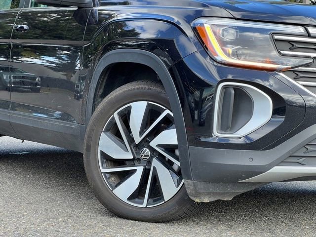 Used 2024 Volkswagen Atlas SE image 2