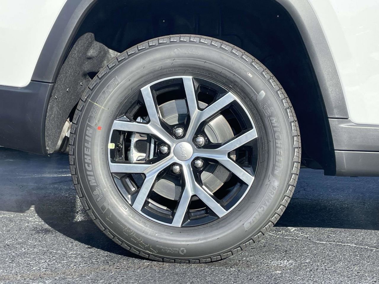 New 2025 Jeep Grand Cherokee L Limited w/ Black Appearance Package image 39