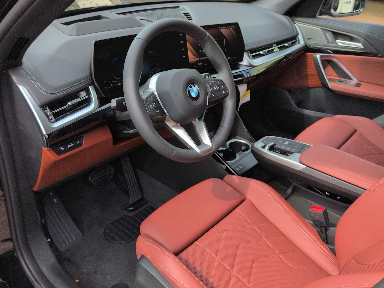 New 2026 BMW X1 xDrive28i w/ Technology Package AWD/4WD image 10