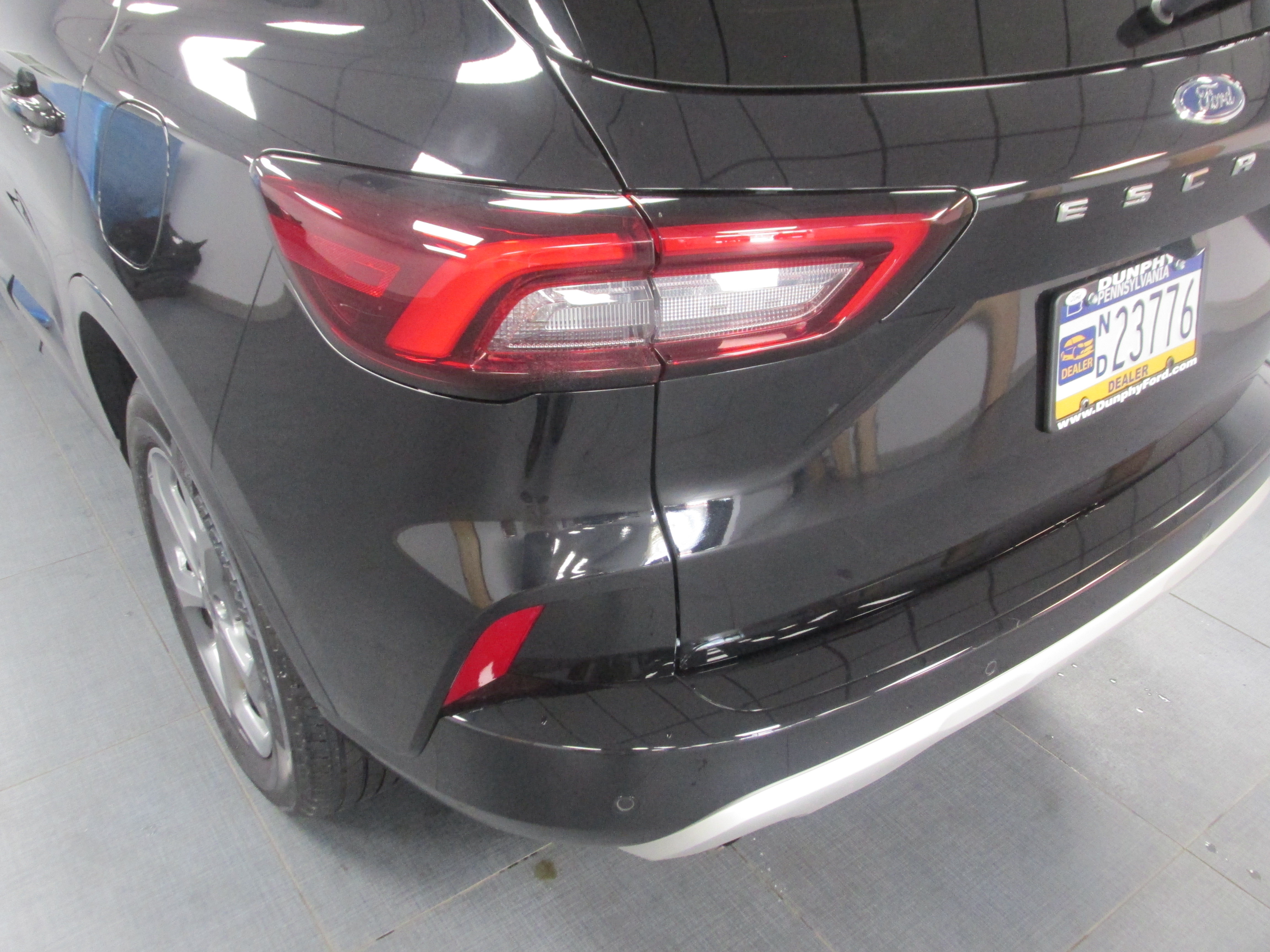 Used 2023 Ford Escape ST-Line w/ Tech Pack #1 AWD/4WD image 12