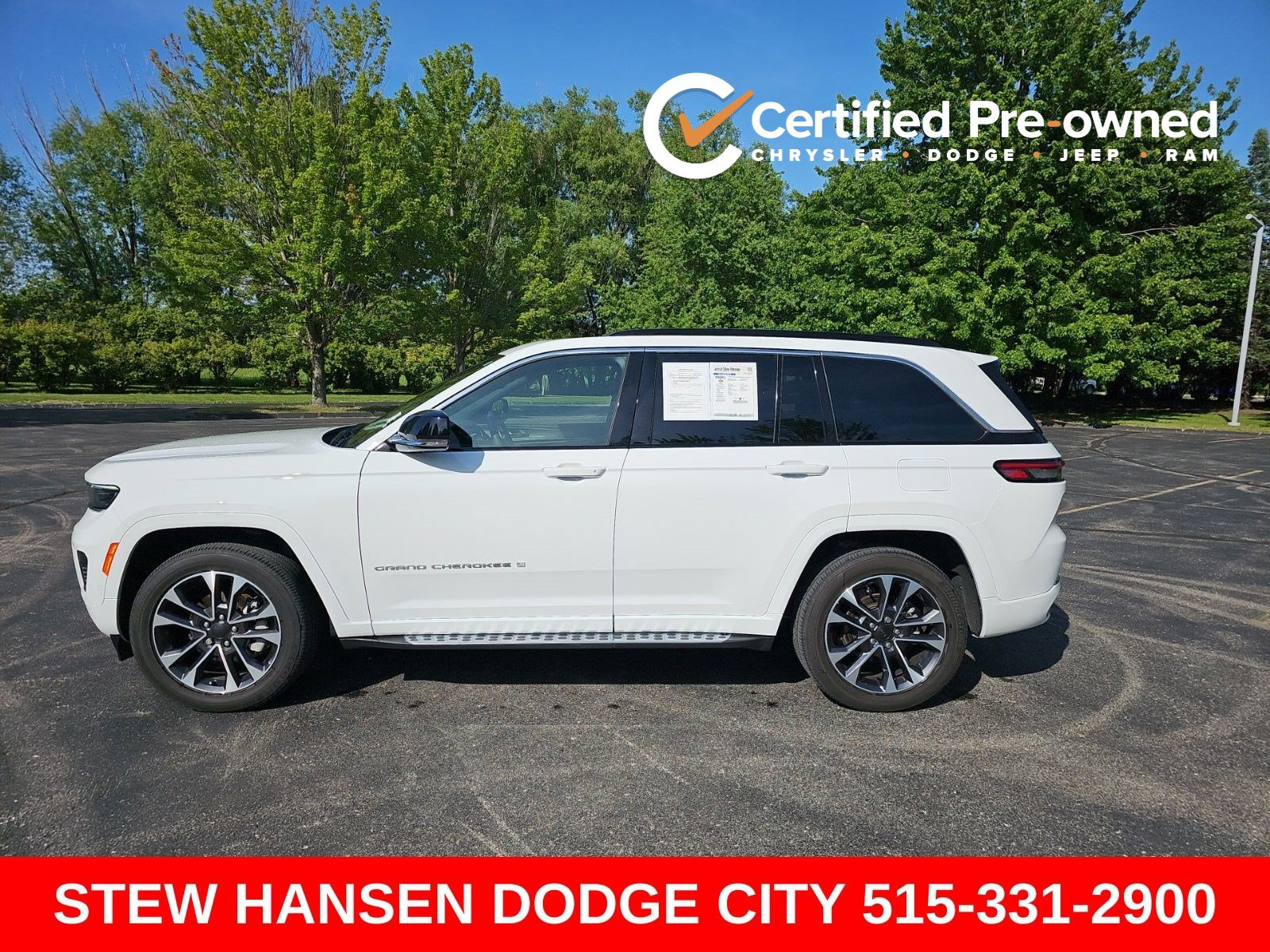 Used 2024 Jeep Grand Cherokee Overland w/ Luxury Tech Group IV AWD/4WD image 1