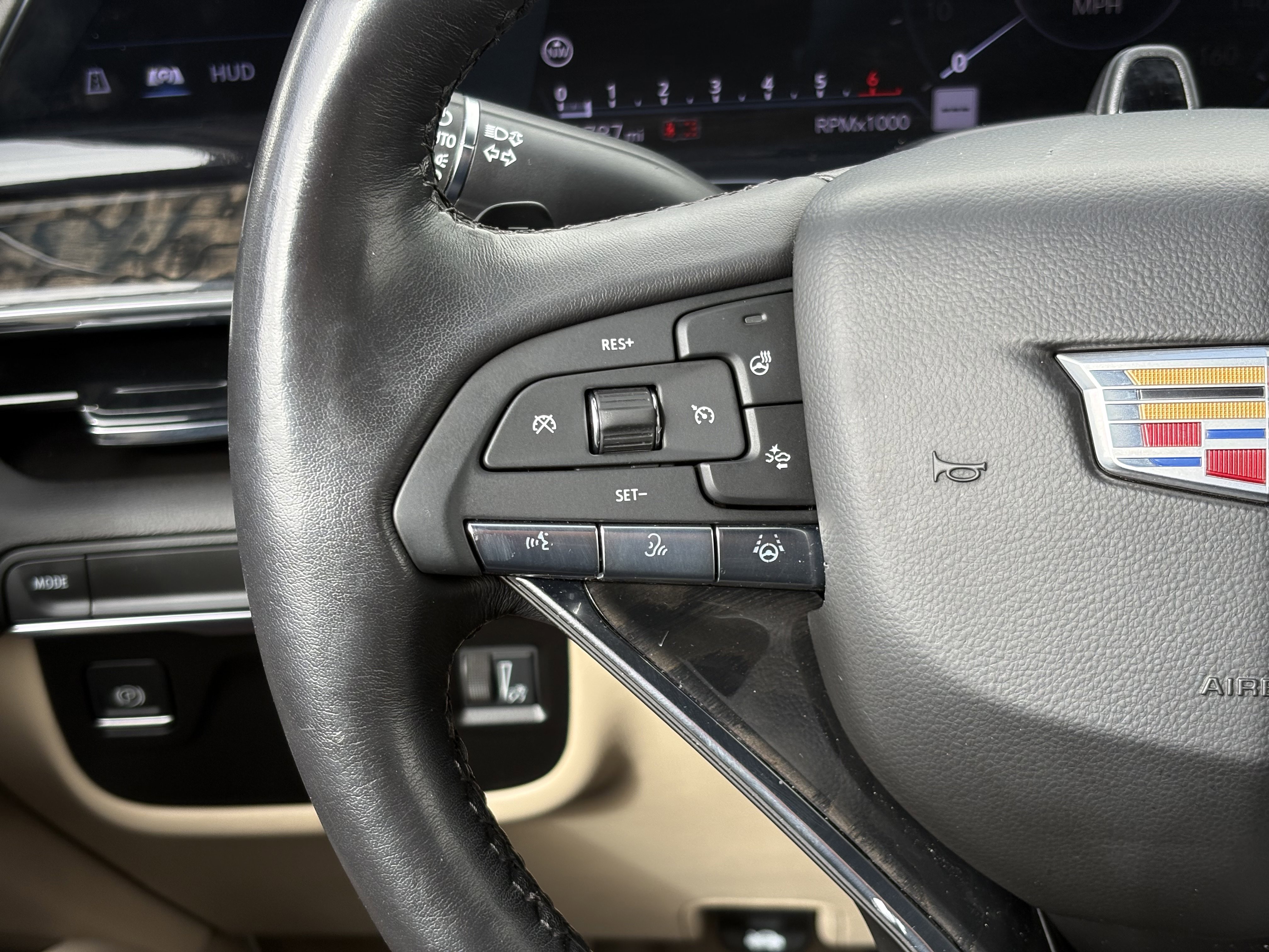 Certified 2024 Cadillac Escalade Premium Luxury image 20