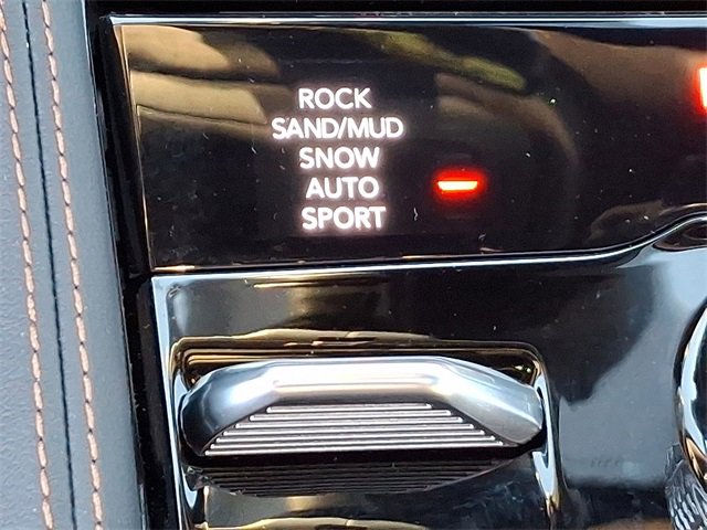 Used 2025 Jeep Grand Cherokee Summit image 26