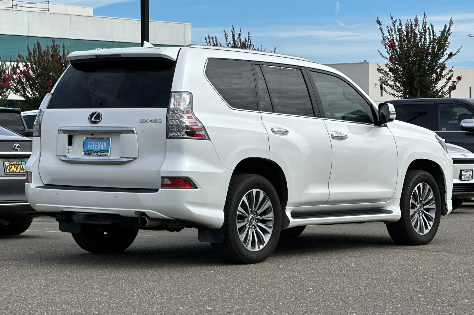 Used 2020 Lexus GX 460 Luxury w/ Accessory Package AWD/4WD image 4