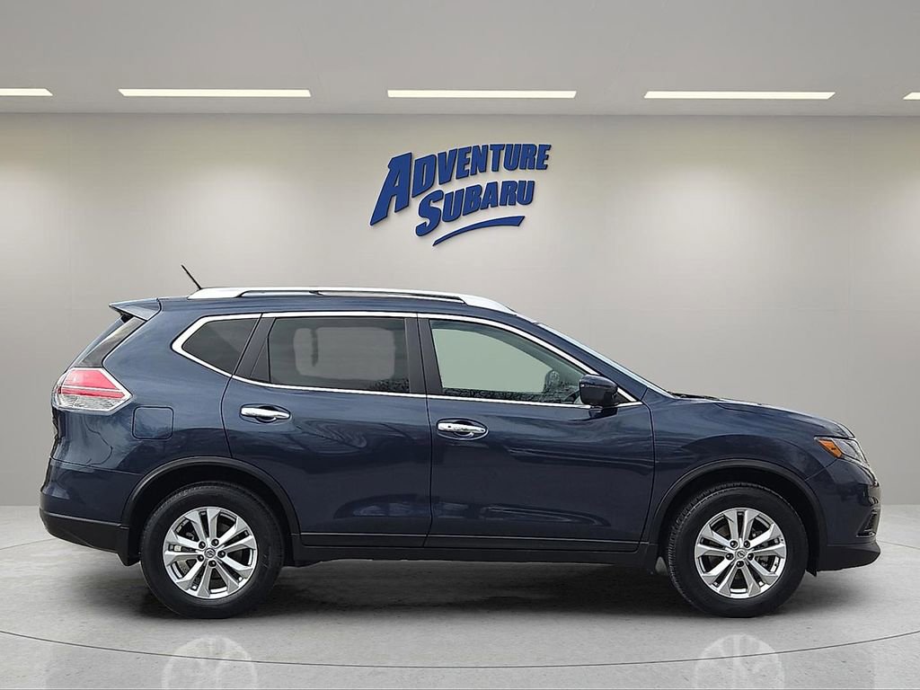 Used 2016 Nissan Rogue SV w/ SV Premium Package image 7