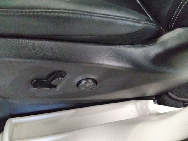 Used 2024 Chrysler Pacifica Touring-L image 28