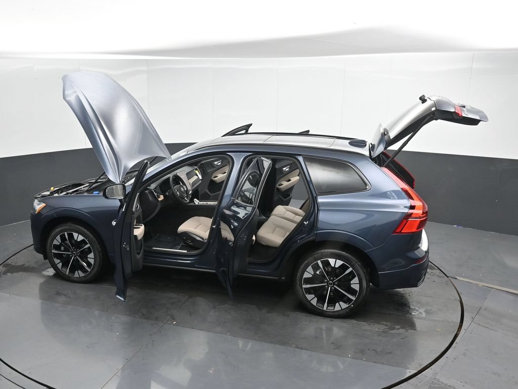 New 2026 Volvo XC60 B5 Plus w/ Protection Package Premier AWD/4WD image 49