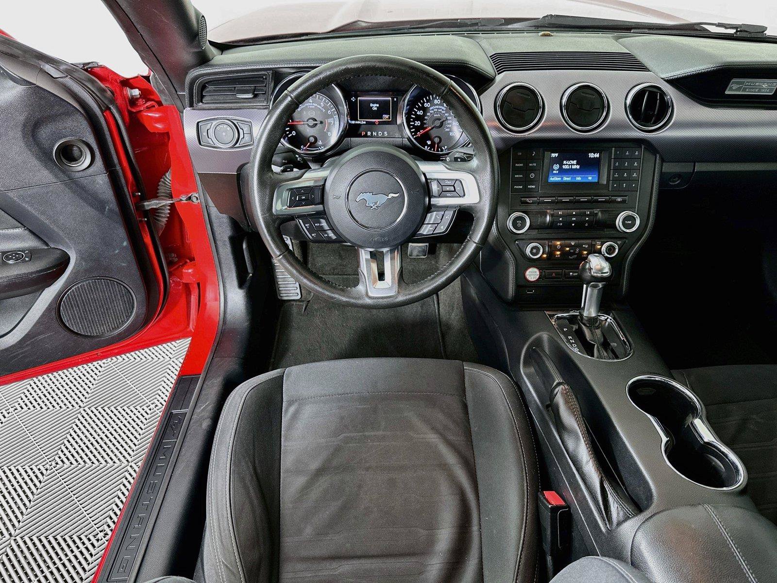 Used 2015 Ford Mustang Coupe RWD image 2