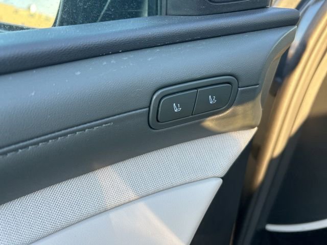 Used 2025 Hyundai Tucson Limited image 11