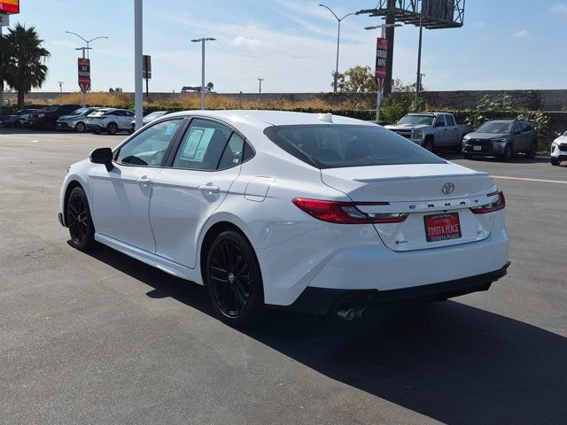 Used 2025 Toyota Camry SE FWD image 11