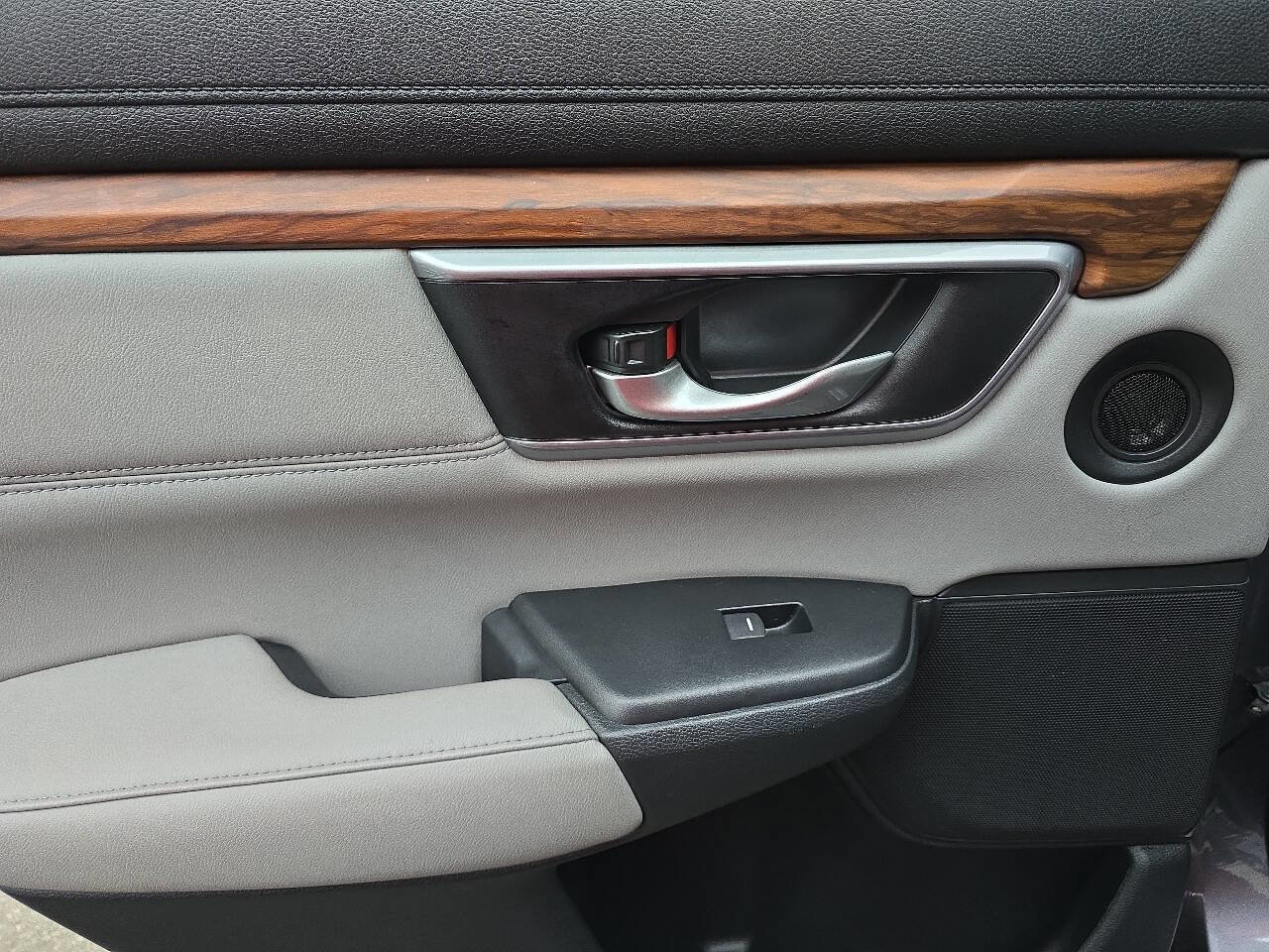 Used 2018 Honda CR-V EX-L image 5