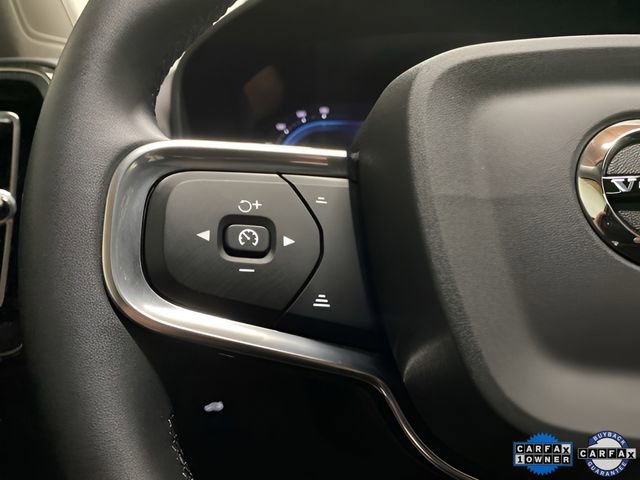 Used 2025 Volvo XC40 B5 Plus image 31