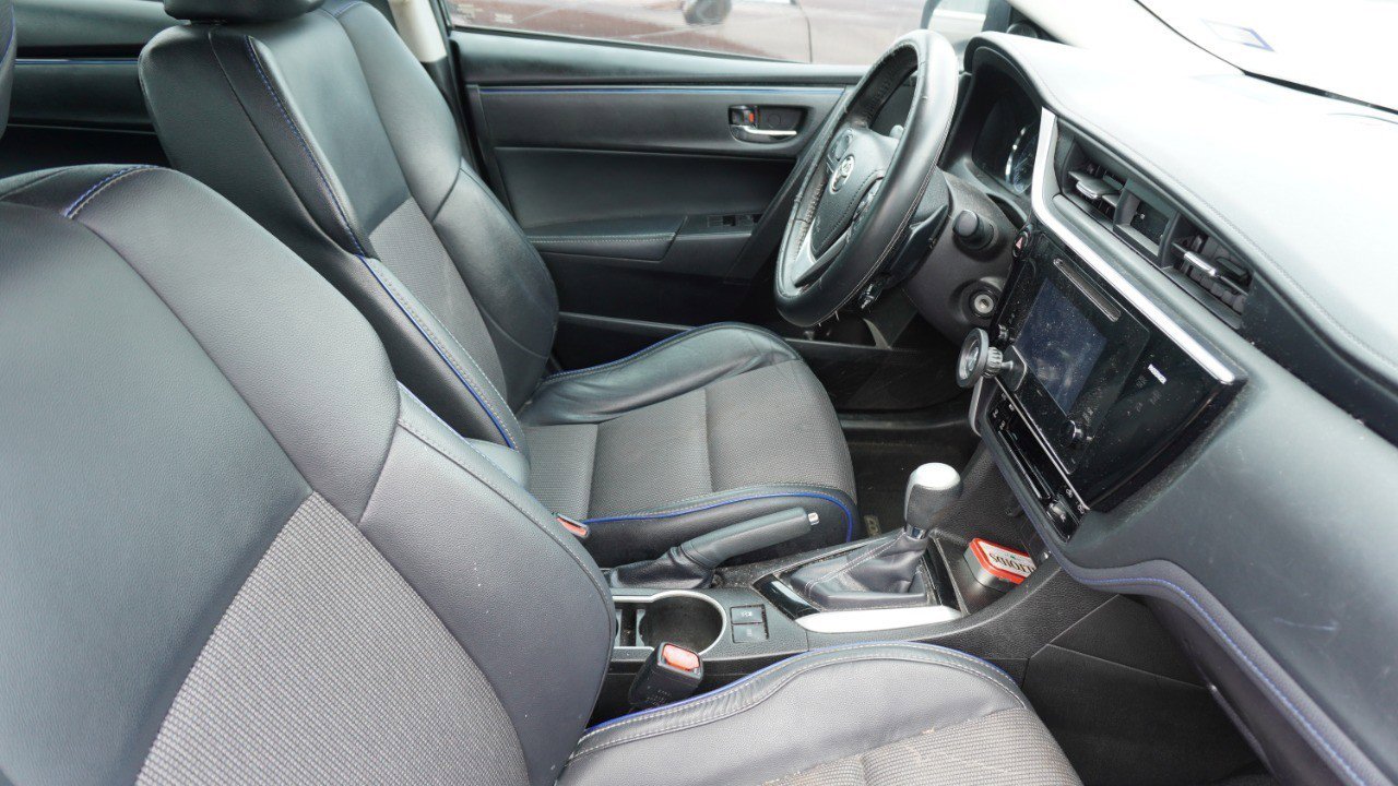 Used 2017 Toyota Corolla SE FWD image 10