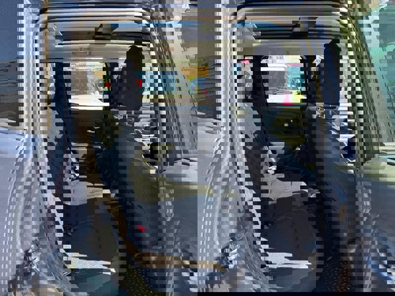 Used 2023 Jeep Renegade Altitude w/ Sun/Sound Group AWD/4WD image 10