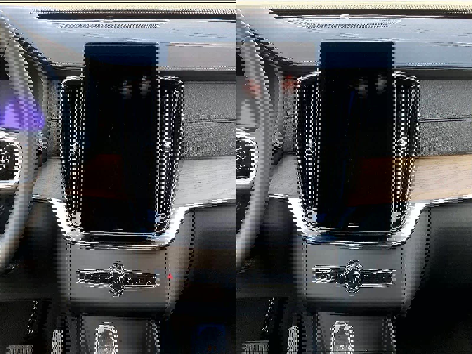 New 2026 Volvo XC90 B5 Plus w/ Protection Package image 9