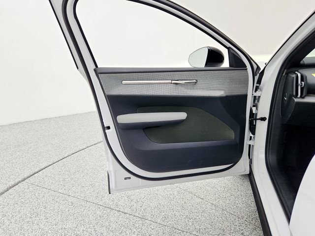 New 2025 Volvo EX30 Plus w/ Protection Package Premier image 27