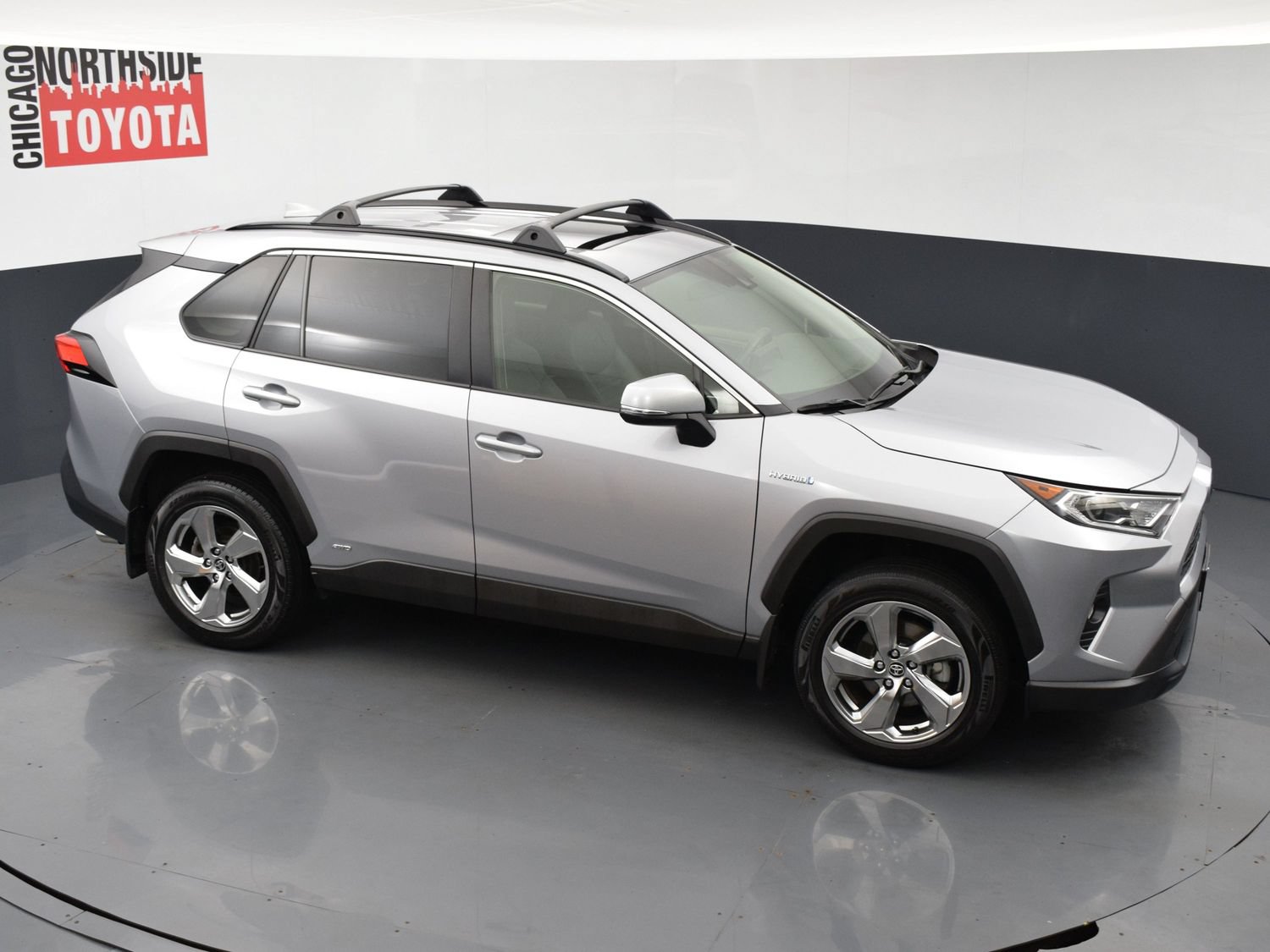 Used 2021 Toyota RAV4 XLE Premium AWD/4WD image 24