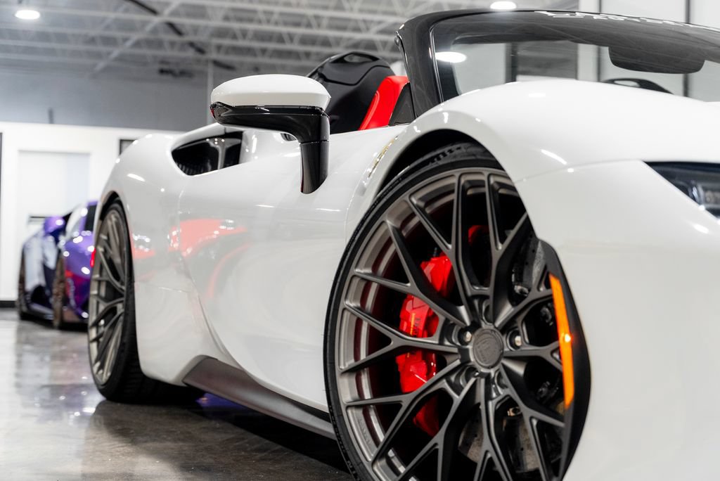 Used 2022 Ferrari SF90 Spider AWD/4WD image 9