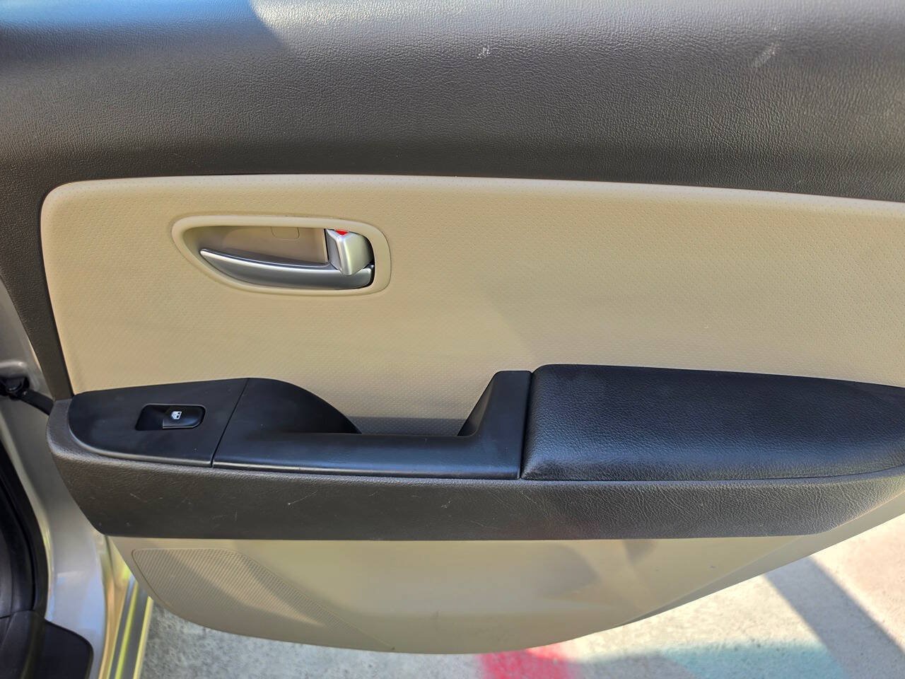 Used 2008 Hyundai Elantra GLS FWD image 27