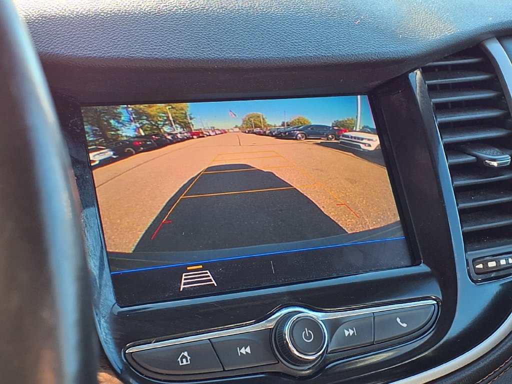 Used 2020 Chevrolet Trax LT w/ LT Convenience Package FWD image 22