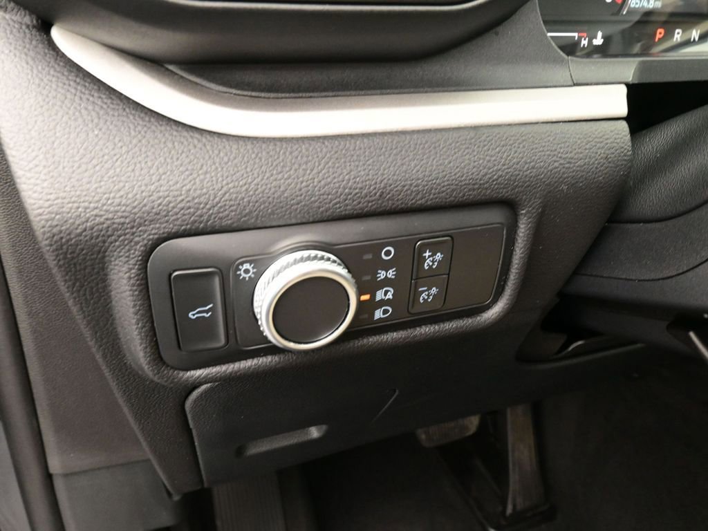 Certified 2022 Ford Explorer XLT w/ Class IV Trailer Tow Package image 12