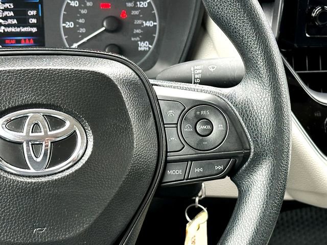 Used 2025 Toyota Corolla LE FWD image 20