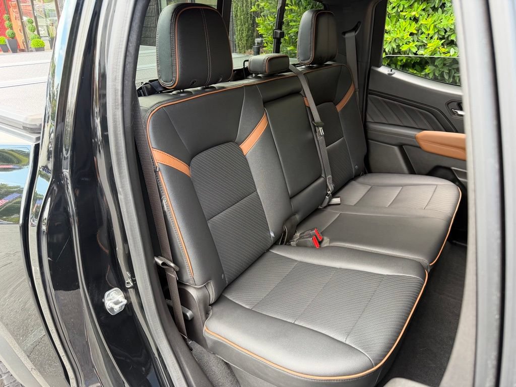 Used 2024 GMC Canyon AT4 w/ AT4 Premium Package AWD/4WD image 39