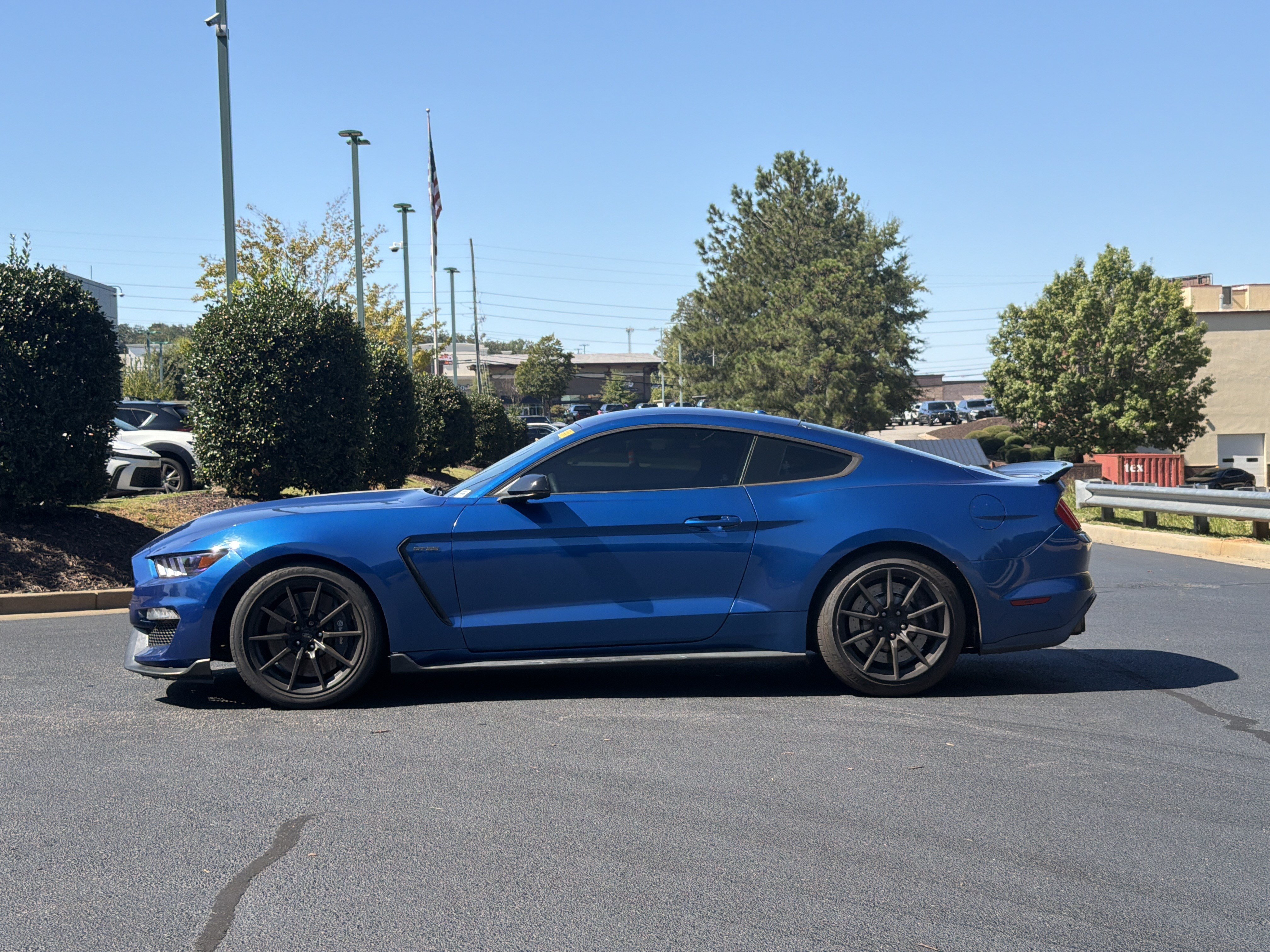Used 2017 Ford Mustang Shelby GT350 w/ Electronics Package RWD image 11