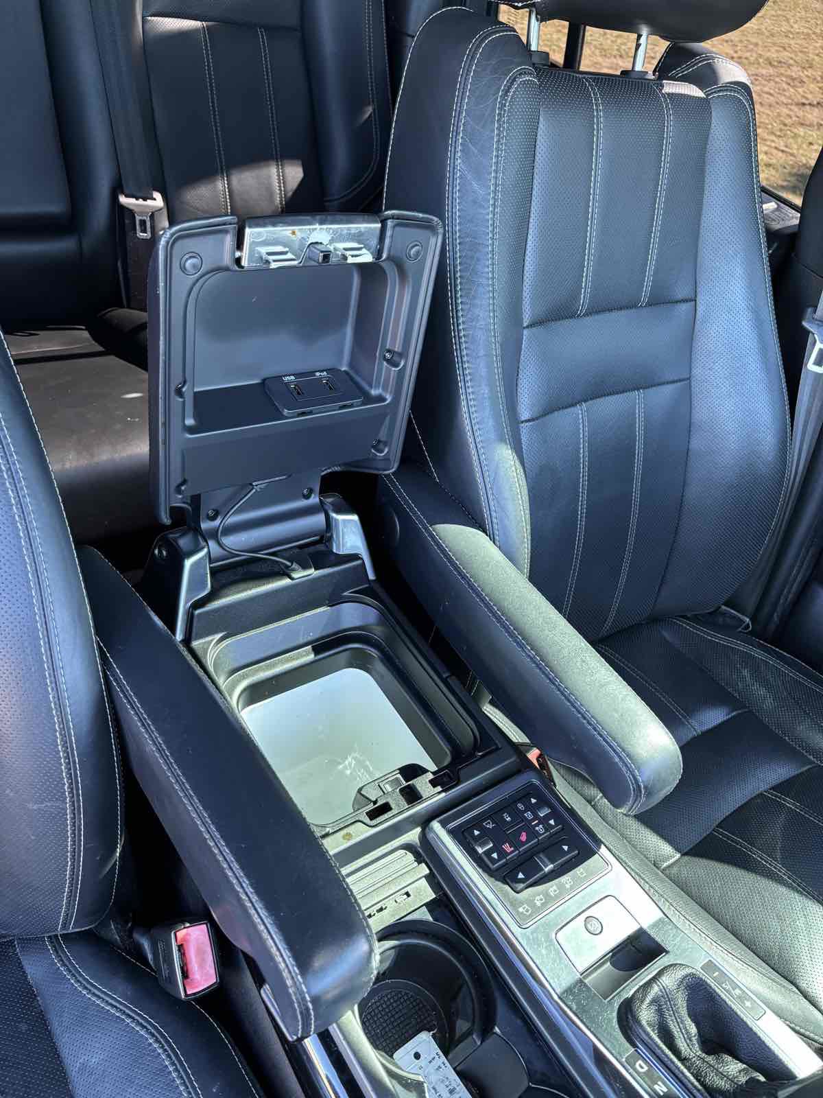 Used 2013 Land Rover Range Rover Sport HSE LUX image 15