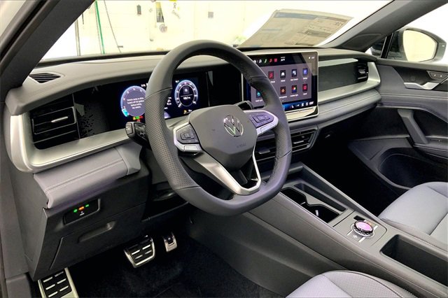 New 2026 Volkswagen Tiguan SE R-Line image 7