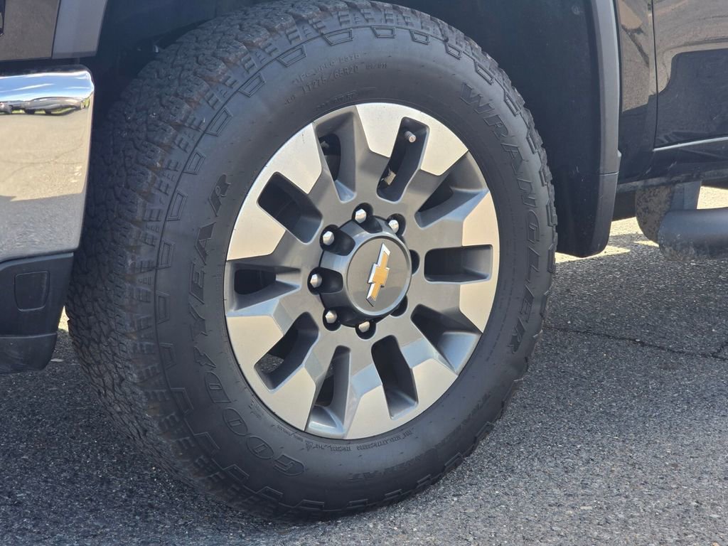 Used 2026 Chevrolet Silverado 2500 LT w/ Safety Package AWD/4WD image 14