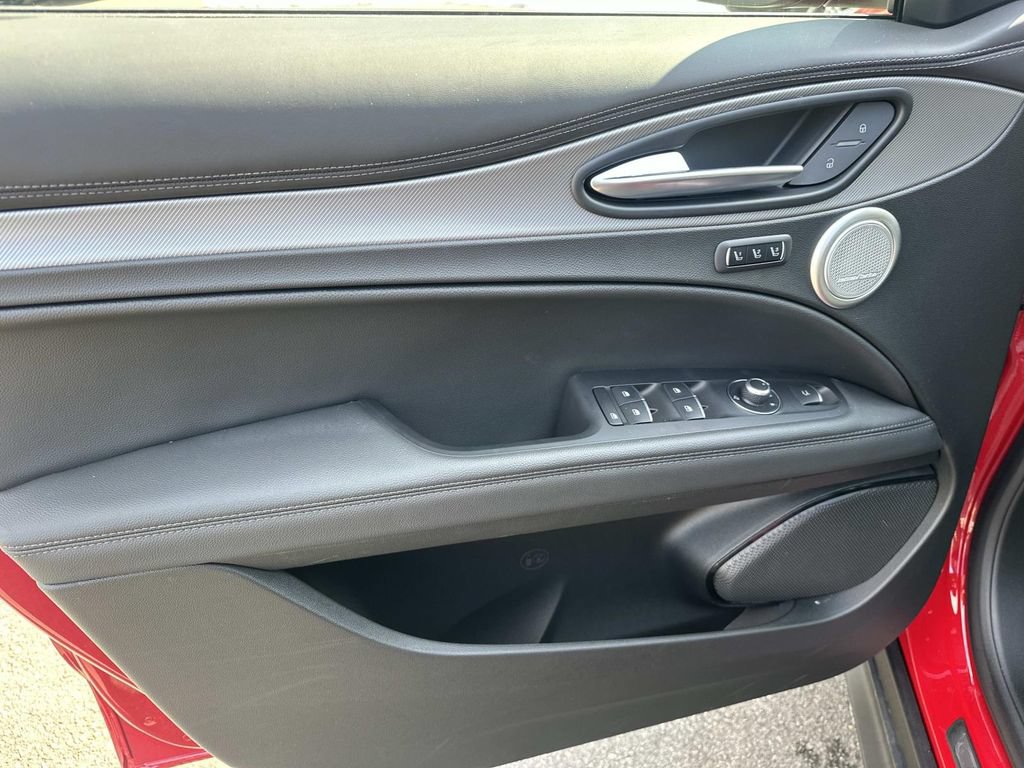 New 2026 Alfa Romeo Stelvio Sprint AWD/4WD image 13