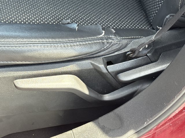 Used 2014 Jeep Compass Latitude FWD image 26
