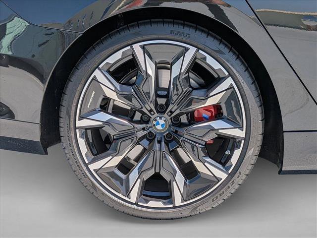 Used 2026 BMW 550e xDrive image 8