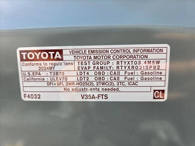 Used 2024 Toyota Tundra Limited AWD/4WD image 21
