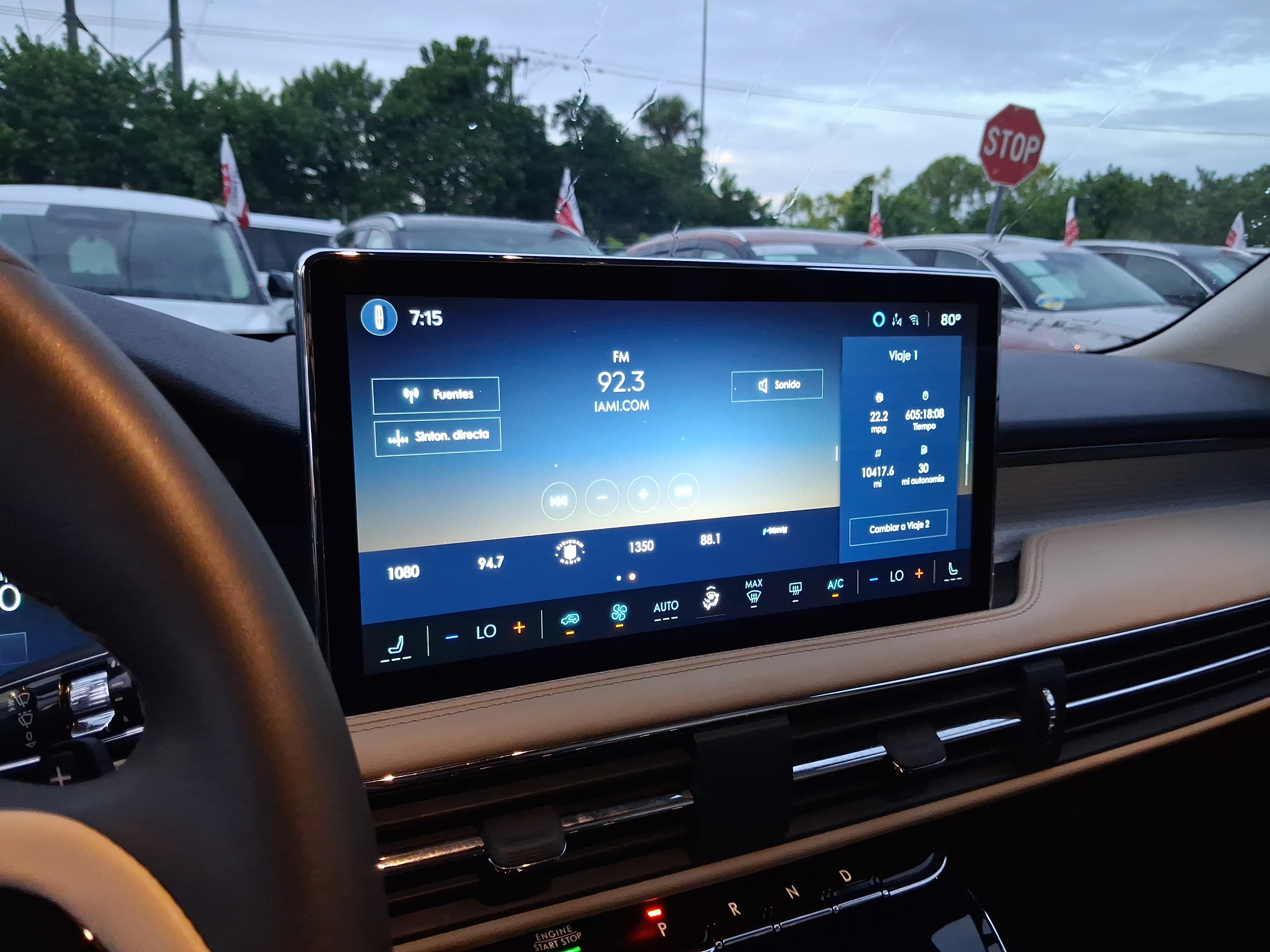 Certified 2025 Lincoln Corsair FWD image 17