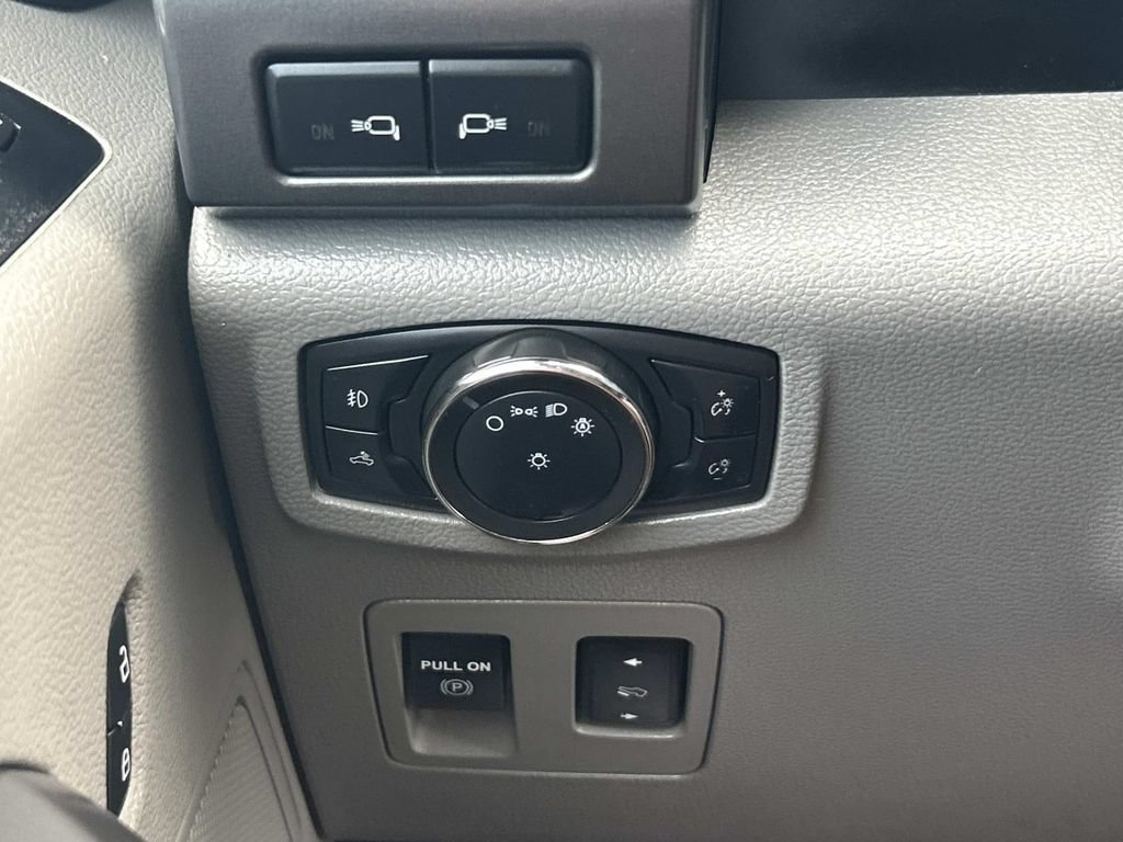 Used 2020 Ford F150 XLT w/ Equipment Group 302A Luxury AWD/4WD image 37